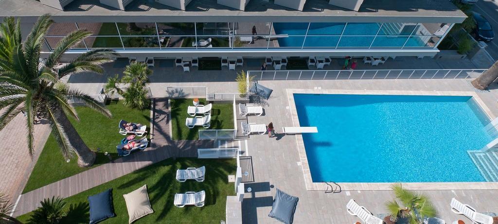 Hotel Eden Alba Adriatica Bagian luar foto